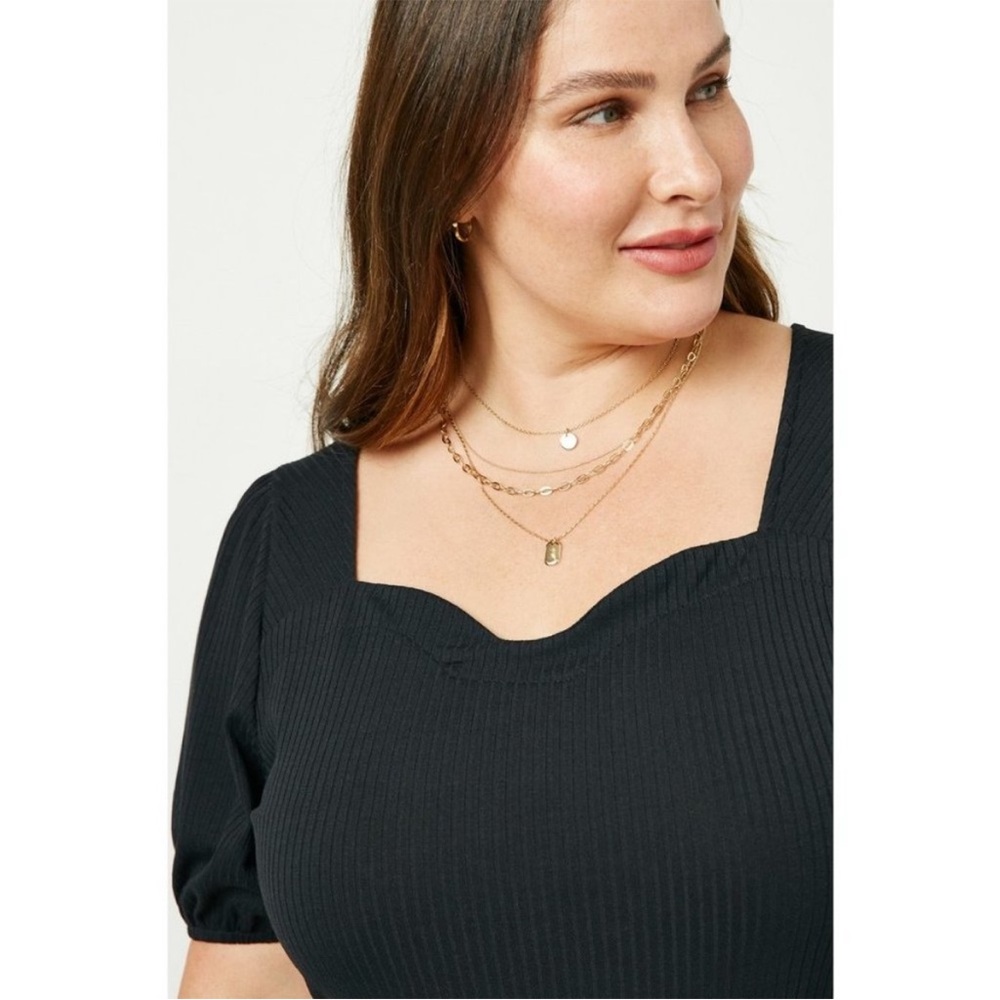 NWT Black Puff Sleeves Ribbed Body Suit w/ Sweetheart
Neckline Plus Size 3x - Picture 2 of 16